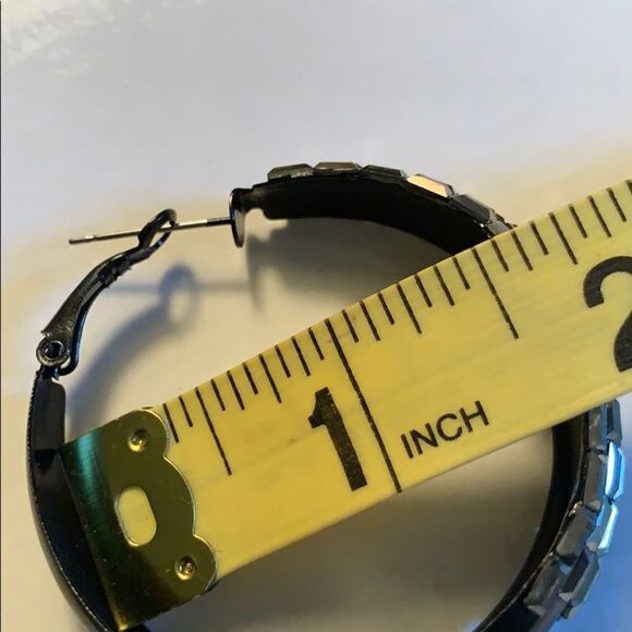 Silver Huggie Hoop Earings NWOT - Picture 7 of 7